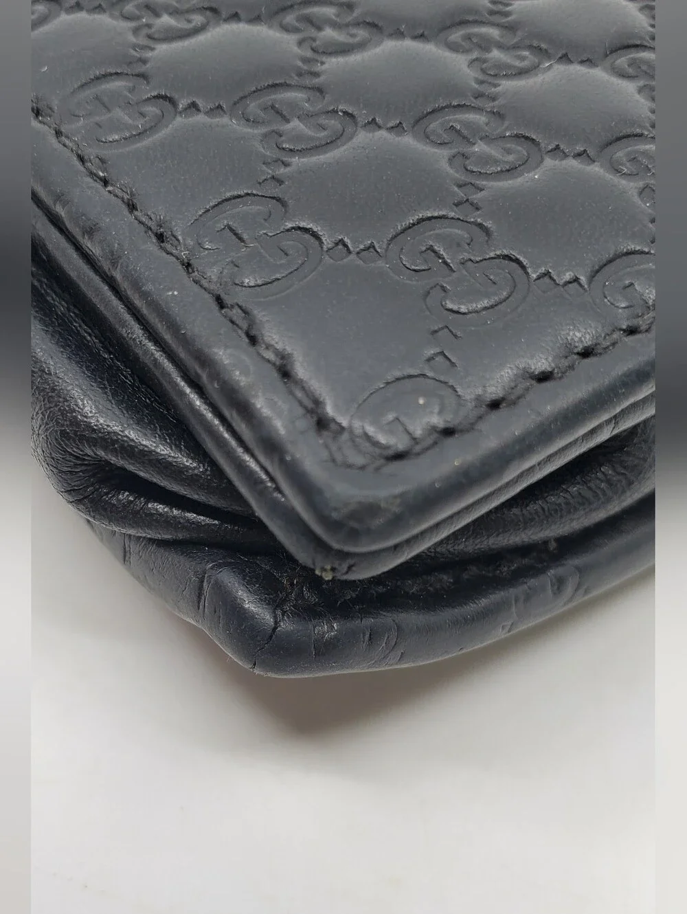 Gucci Microguccissima Crossbody Wallet On Stap - Picture 6 of 15